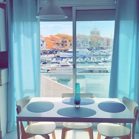 Les 5m Centre Port Cap D'agde Apartment *