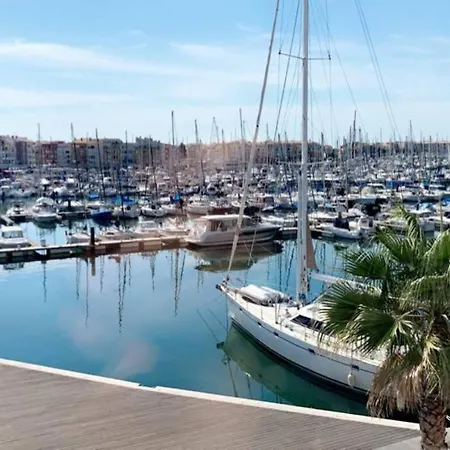 Les 5m Centre Port Cap D'agde