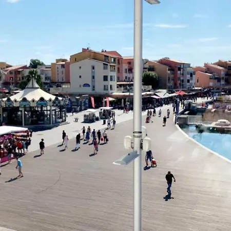 Les 5m Centre Port Cap D'agde Agde
